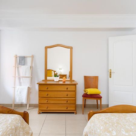 Live Los Cristianos Los Playeros Close To The Beach Arona  Bagian luar foto